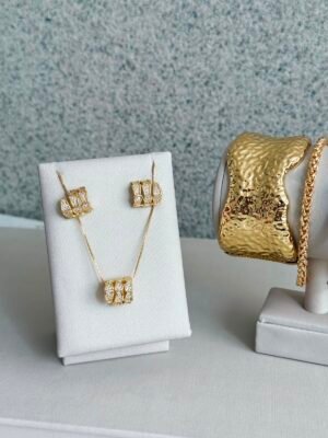 Conjunto Colar e Brincos Amora