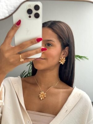 Conjunto Colar e Brincos Flores